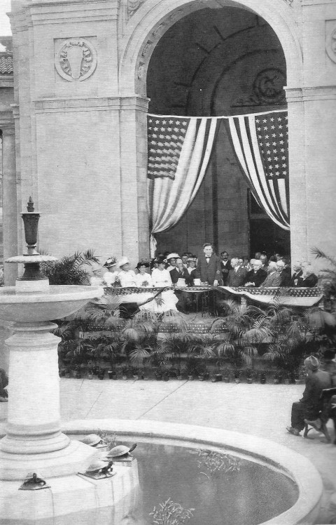 As president of the park board, Deming presided over the dedication of The Gateway in 1915. He also commanded the podium at the dedication of two other memorials that year, one to Thomas Lowry at Virgina Ttriangle; the other to Gustav Wennerburg at Minnehaha Park. (MPRB)