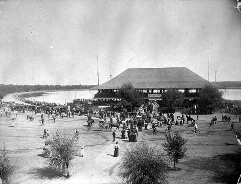 First pavilion built on the Lake Harriet shoreline in 1892. The pavilion ws designed by Harry Wild Jones. (Minnesota Historical Society)